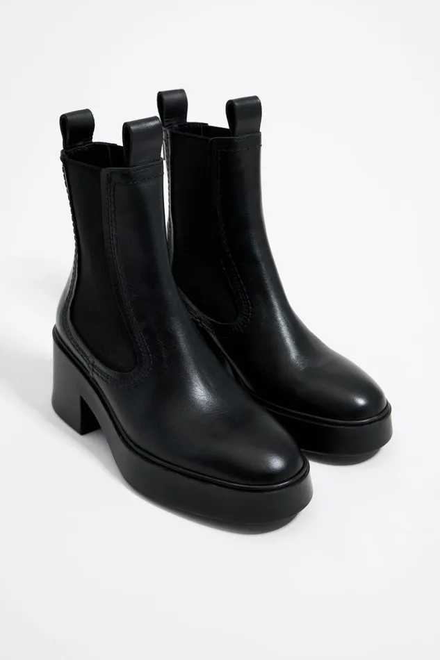 Black Leather Heeled Chelsea Boot Black Women Bimba Y Lola Ankle Boots And Boots