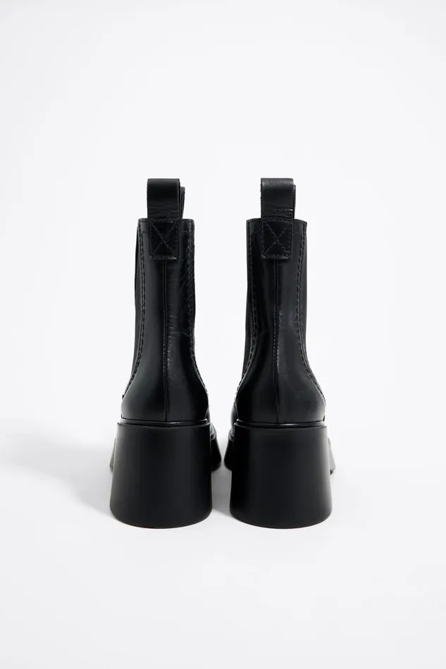 Black Leather Heeled Chelsea Boot Black Women Bimba Y Lola Ankle Boots And Boots