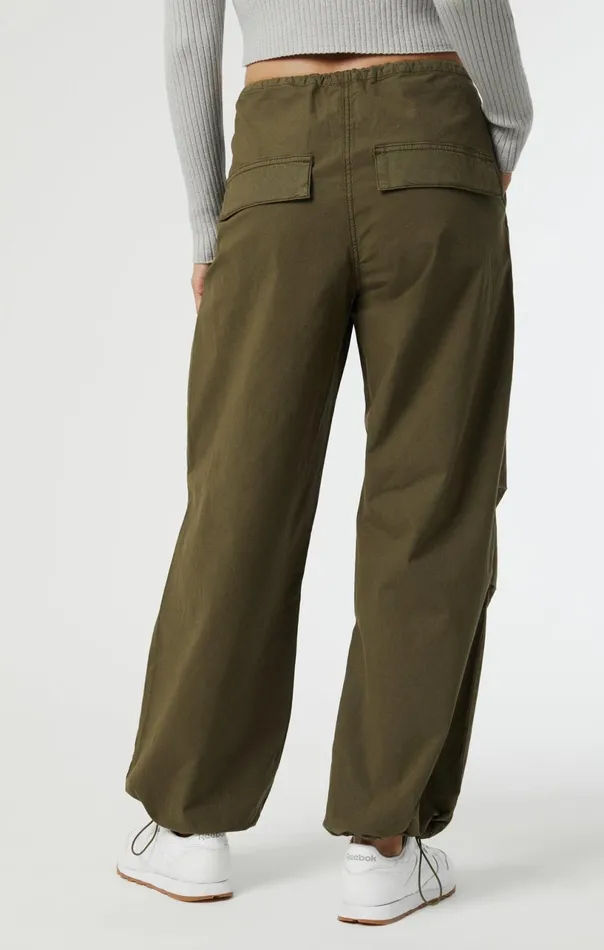 Hill Parachute Pants In Khaki Move Women Mavi Jeans Pants