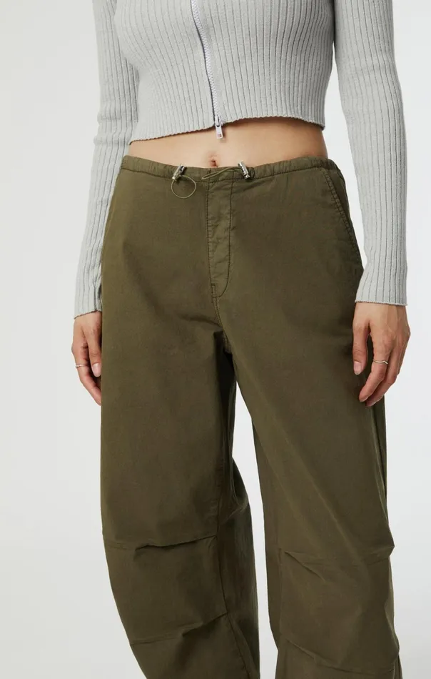 Hill Parachute Pants In Khaki Move Women Mavi Jeans Pants
